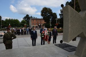 Oświęcim. Złożyli kwiaty w Święto Wojska Polskiego i rocznicę Bitwy Warszawskiej
