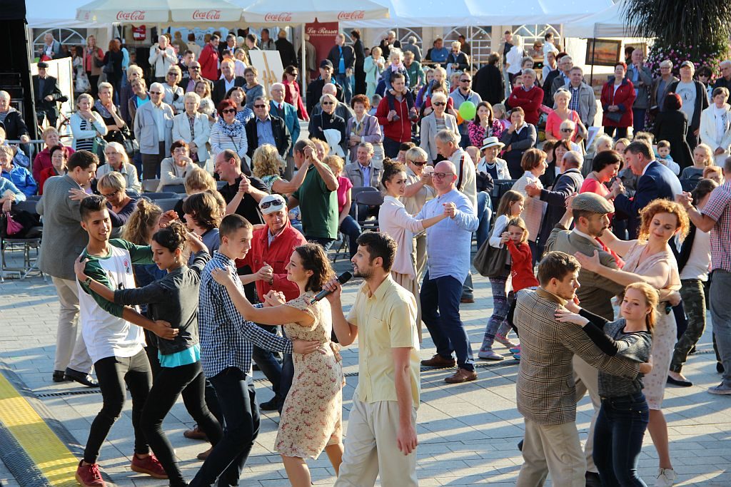 taniec na Rynku podczas Jesieni Oświęcimskiej