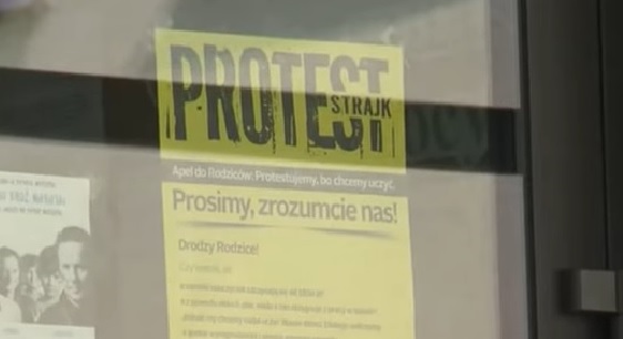 Plakat z napisem Protest strajk