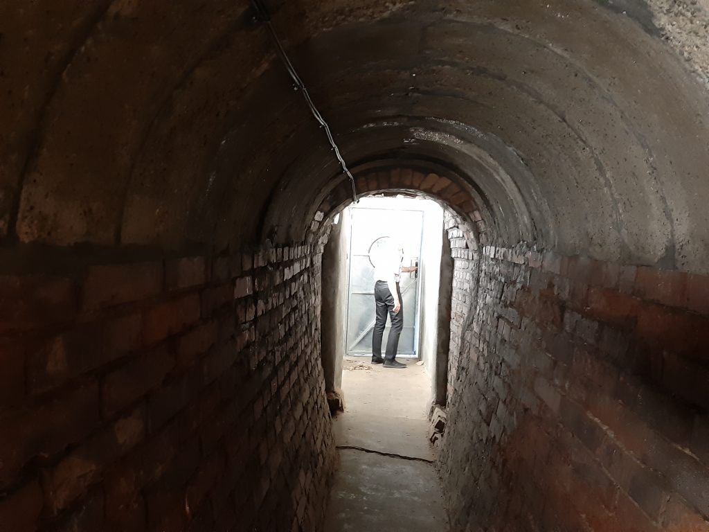 Wnętrze tunelu pod zamkiem