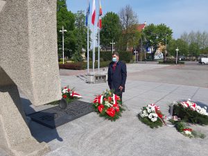 Prezydent Janusz Chwierut składa kwiaty przy Grobie Nieznanego Żołnierza 