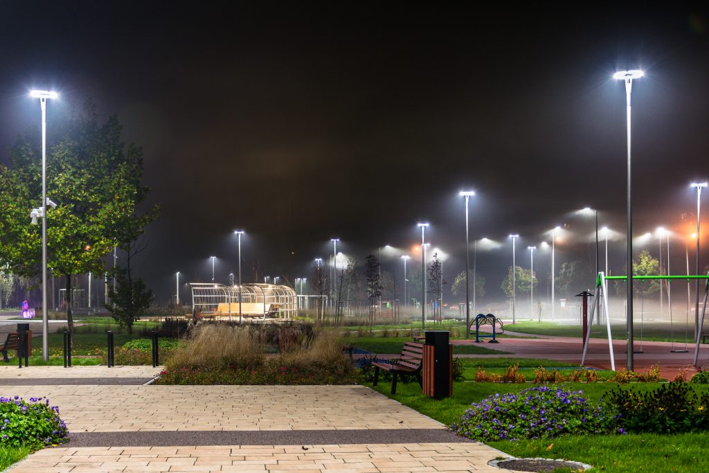 Park na Zasolu nocą