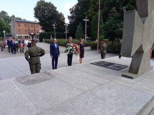 Prezydent Oświęcimia składa kwiaty przy Grobie Nieznanego Żołnierza