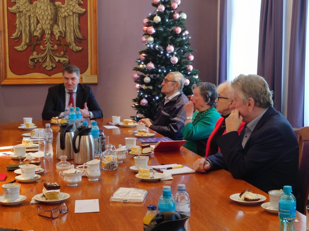 Oświęcimska Rada Seniorów podczas spotkania u prezydenta