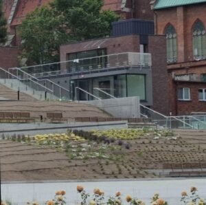 Oświęcim. Toalety z ul. Klasztornej przeniesione na cmentarz komunalny. W Starym Mieście nowe toalety są teraz przy ul. Bulwary