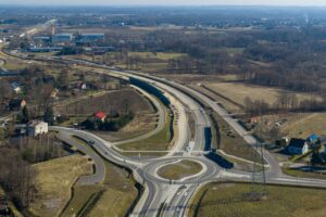 Oświęcim. Przejazd 2,8 km odcinkiem obwodnicy Oświęcimia od ronda w Jedlinie do ronda w Pławach został otwarty