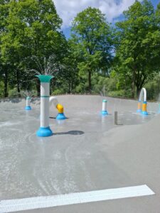 Oświęcim. Wodne atrakcje i animacje. Kolorowy Dzień Dziecka na Bulwarach